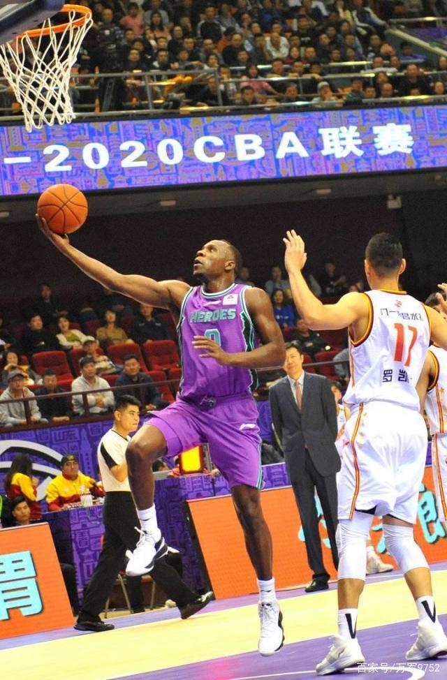 包含山东男篮内部会议纪要流出：冲刺阶段更衣室发声，欧冠使命明确，赛季目标并未改变的词条