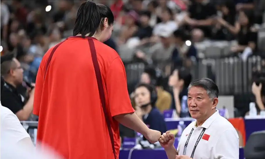 英雄联盟S15赛制-主力军杯篮球赛举行全明星赛