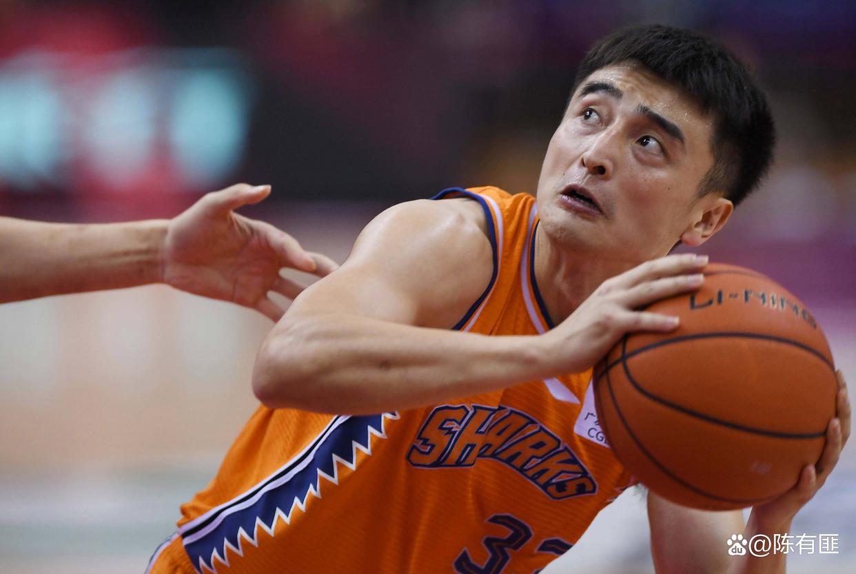 Lol-转会期CBA常规赛传出新动向，奥兰多魔术伤情更新，管理层表态——质疑声仍在，更衣室氛围转暖的简单介绍