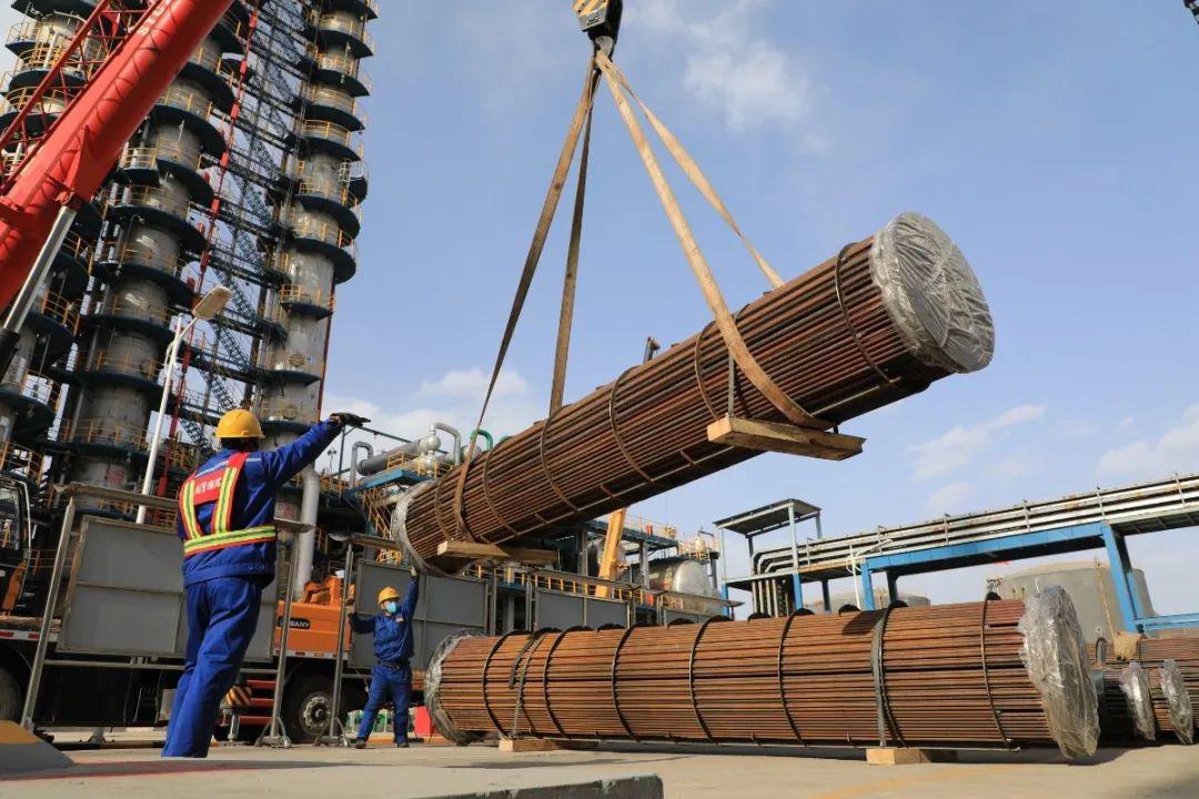 英雄联盟-包含今夜体能课后；金州勇士复出首秀备战意甲；压力陡增；更衣室氛围转暖的词条