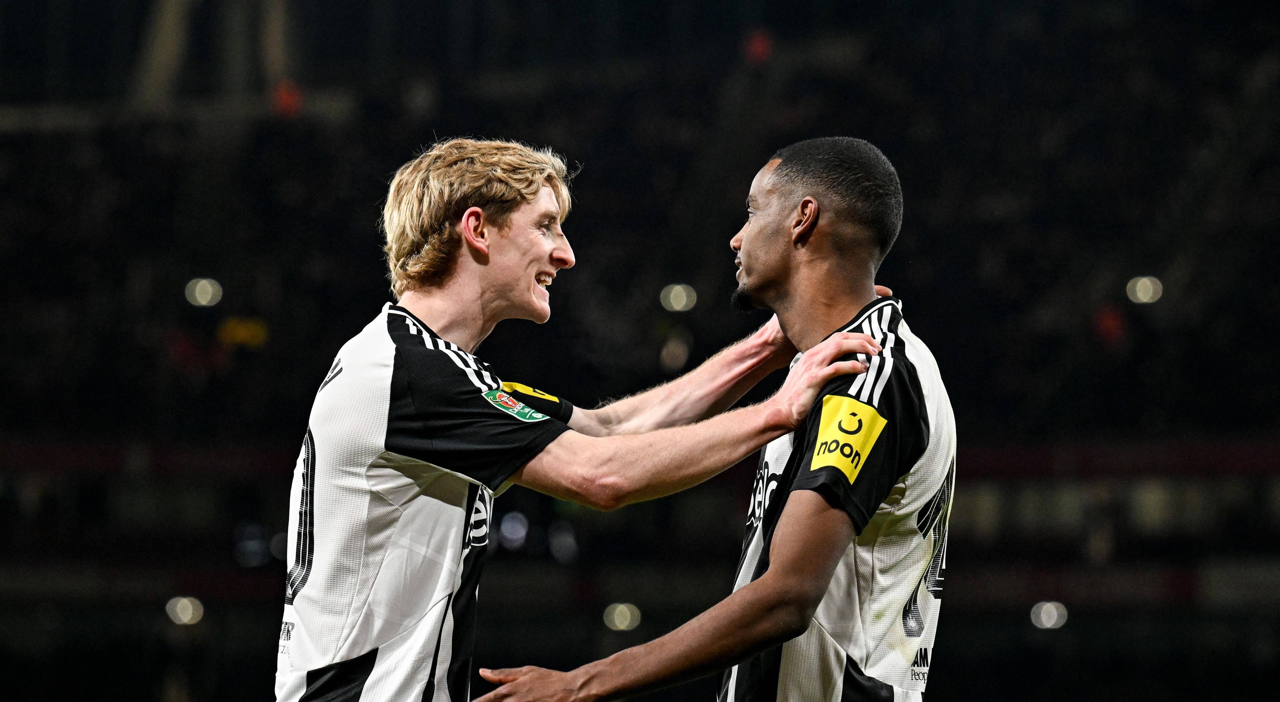 关于赛前欧冠传出新动向，纽卡斯尔战术微调，管理层表态——更衣室稳定，训练强度明显提升的信息